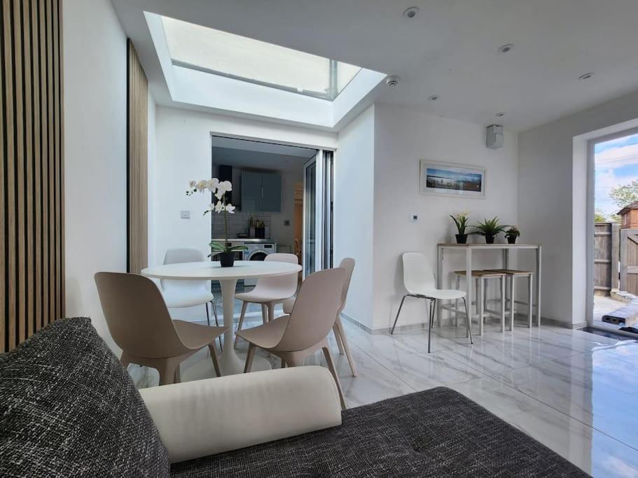 Spacious And Bright One Bedroom Apartment Oxford Exterior foto